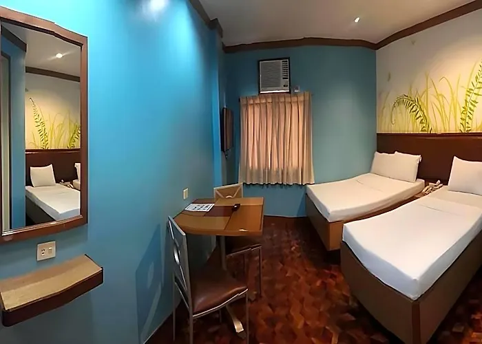 Park Pasay 3*