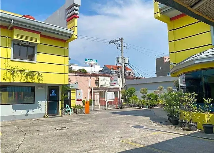 Park Pasay 3*